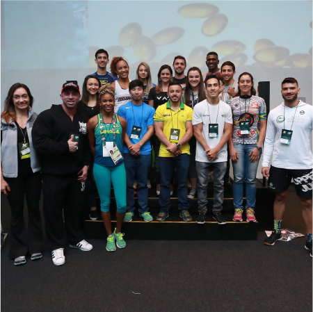 Atletas reunidos no 6º Meeting Brasileiro de Nutrição Estética